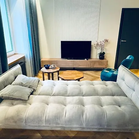 Elegant 1-bedroom Haven With Parking